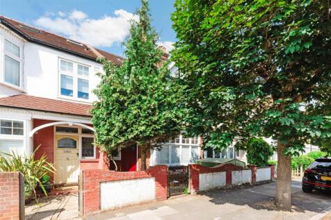 SANDRINGHAM AVENUE (12).jpg