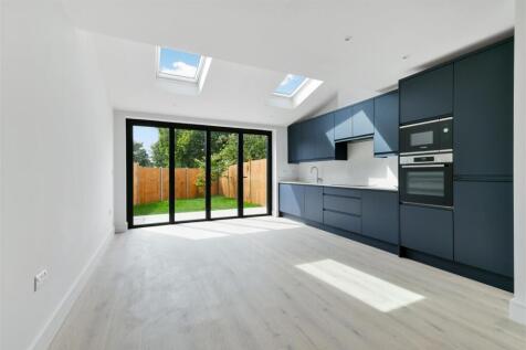 ABBOTSBURY ROAD, 228A-3.jpg