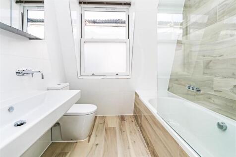 BATHROOM.JPG