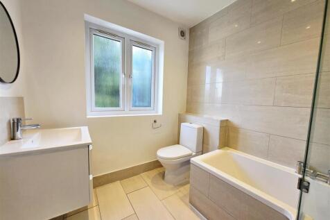 bathroom (2).jpg