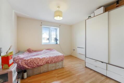 SCHOOLGATE DRIVE, NURSERY VIEW HOUSE (7).jpg