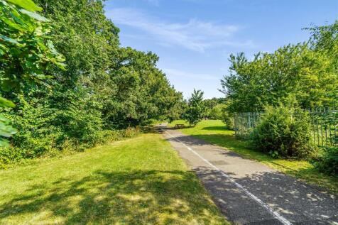 SCHOOLGATE DRIVE, NURSERY VIEW HOUSE (12).jpg