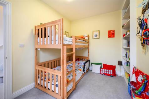 VERNON AVENUE (7).jpg