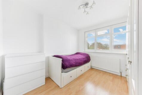 HILLCROSS AVENUE (8).jpg