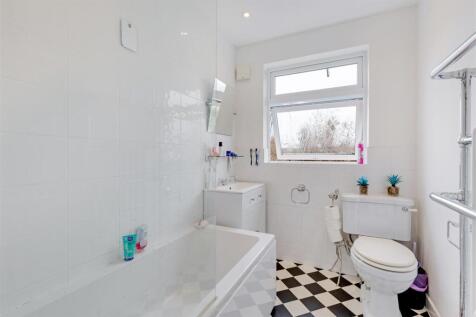 Bathroom.jpg