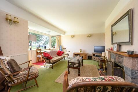 Sitting/Dinning Room