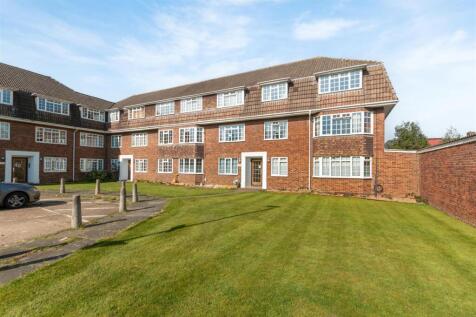 Goodwood Close