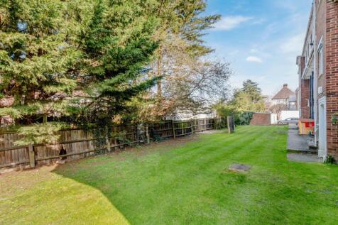 Goodwood Close