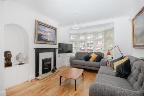 Wolsey Crescent