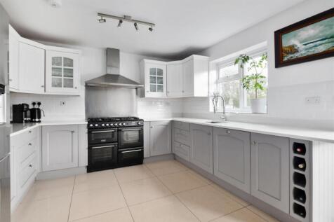 Wolsey Crescent