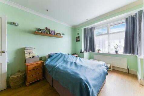 Ravensbury Avenue