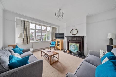 Sandbourne Avenue