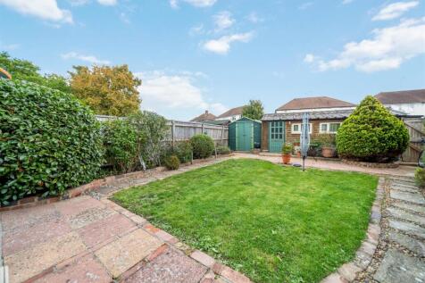 Essex Close