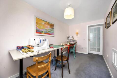 Bedroom/Sewing Room