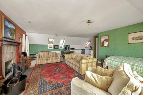 Upstairs Lounge