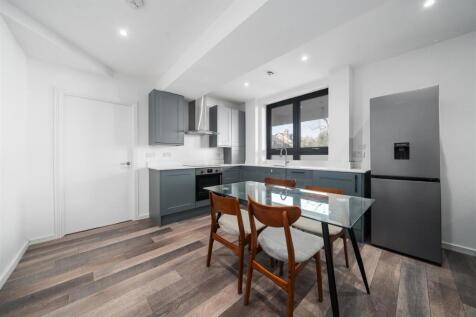 Kitchen Dining Area