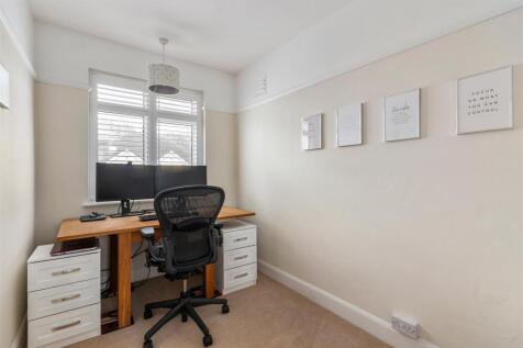 Bedroom/Study