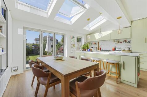 Kitchen &amp; Dining