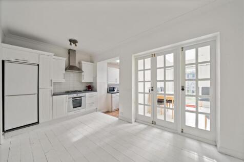 Kitchen &amp; Dining