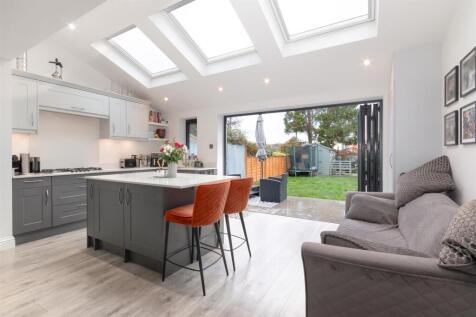 Kitchen & Family Room