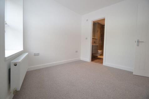Double Size Bedroom