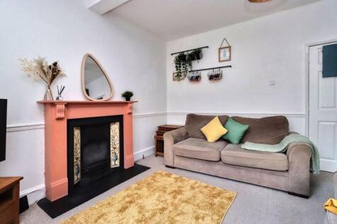 Living Area (2)