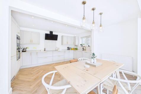 Kitchen open plan