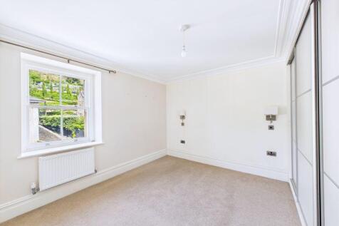 Bedroom side