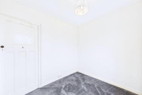 Bedroom 3 side