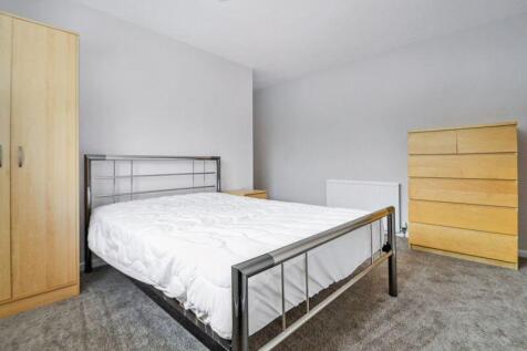 Bedroom side