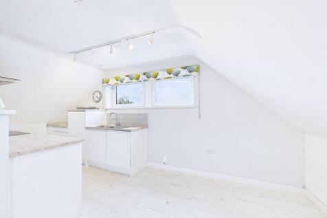 Kitchen side 1