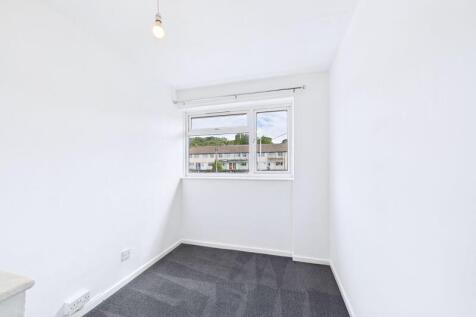 Bedroom 3 side