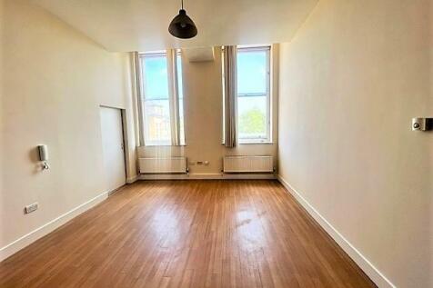 LOUNGE/KITCHEN