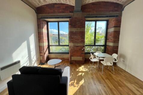 Open Plan Lounge/Kitchen