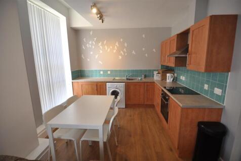 OPEN PLAN KITCHEN/DINING