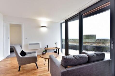 Open Plan Lounge / Kitchen