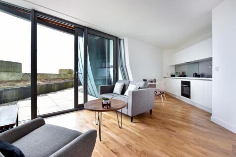 Open Plan Lounge / Kitchen