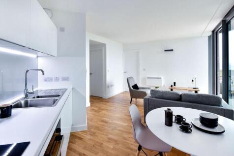 Lounge / Kitchen
