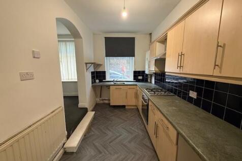 Kitchen 2.jpg