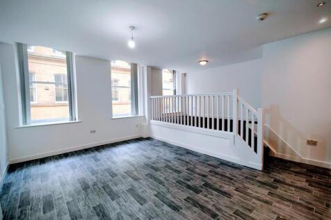OPEN PLAN LOUNGE