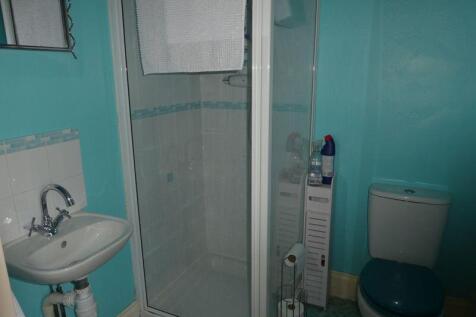 En suite shower room 