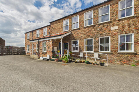 One Bedroom Retirement Flat - For Rent