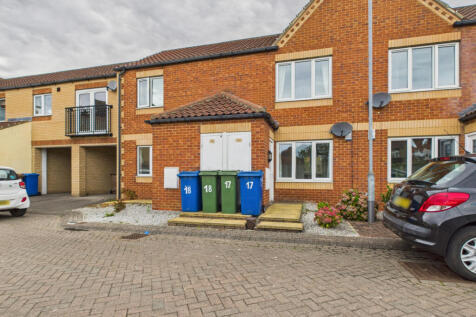 A two bedroom ground floor apartment - To Rent