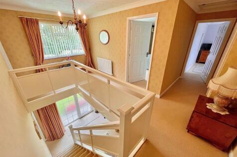 First Floor Galleried Landing