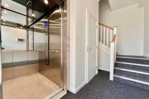 Stairway and lift.jpg
