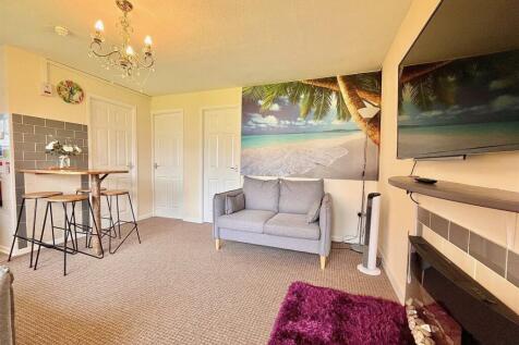 Living/Dining Area