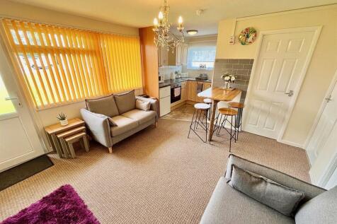 Living/Dining Area