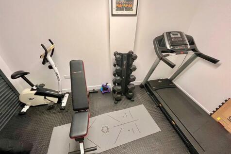 Garage/Gym