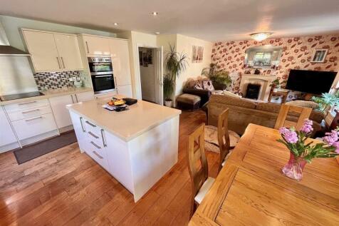 Open Plan Kitchen/Living Room