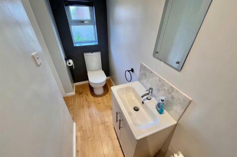 Cloakroom/Utility